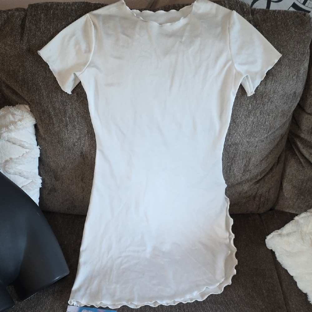 UjENA White Bikini Set Cover Up